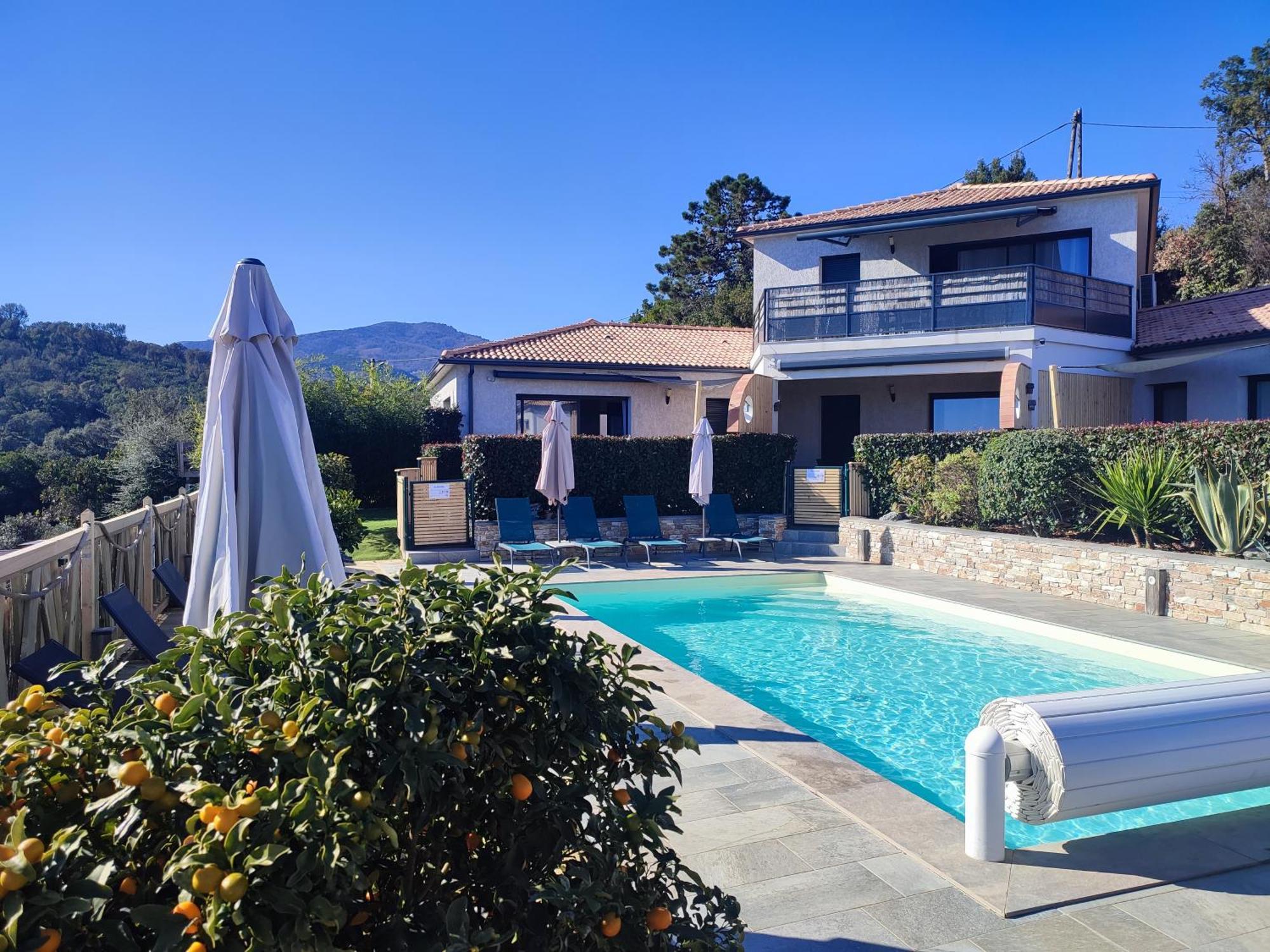 Cote Et Mer - Appartement Haut Standing Dans Villa Avec Piscine Et Vue Mer Taglio-Isolaccio Esterno foto