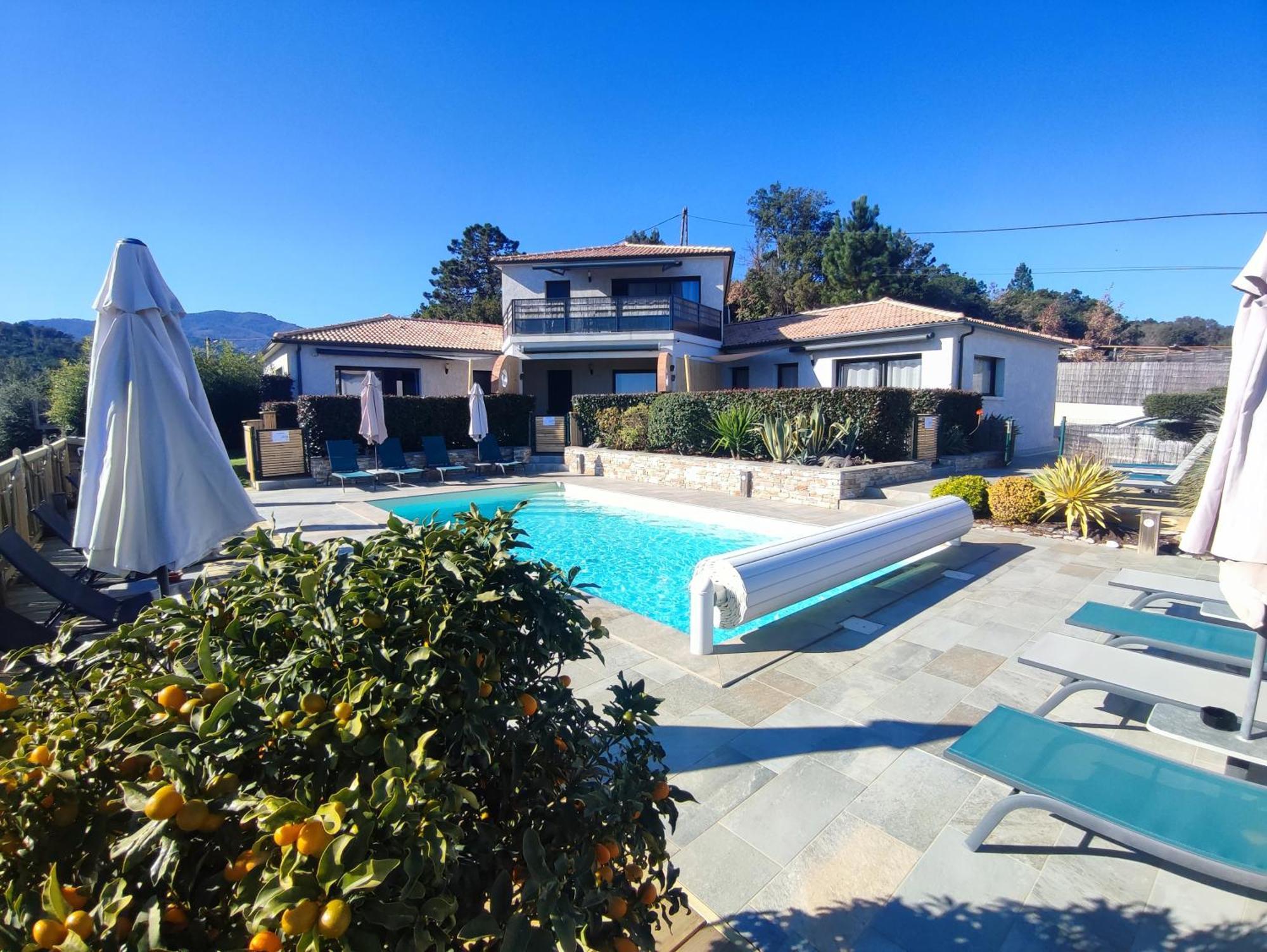 Cote Et Mer - Appartement Haut Standing Dans Villa Avec Piscine Et Vue Mer Taglio-Isolaccio Esterno foto