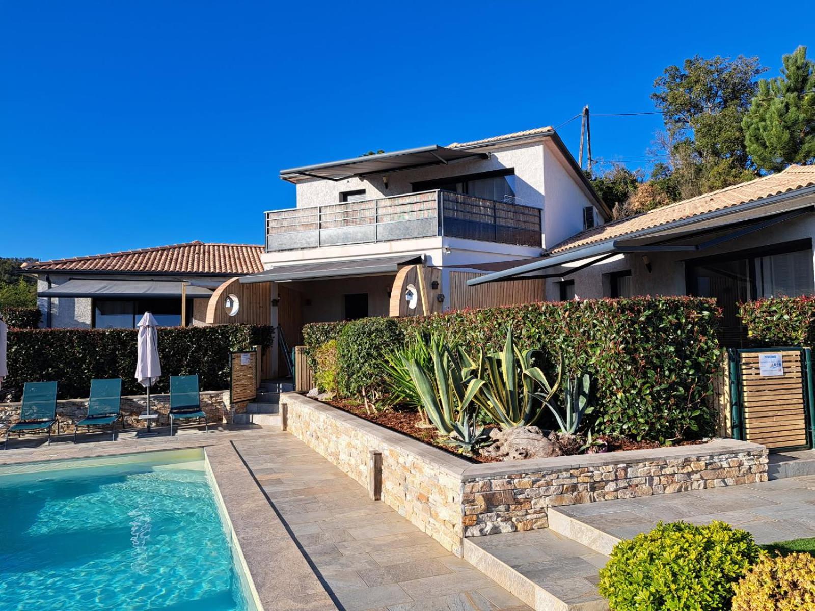 Cote Et Mer - Appartement Haut Standing Dans Villa Avec Piscine Et Vue Mer Taglio-Isolaccio Esterno foto
